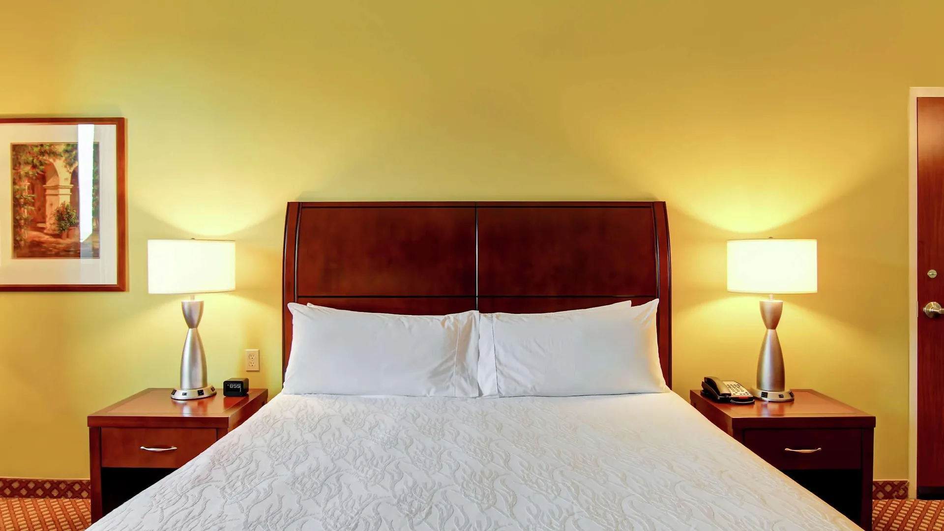 Hilton Garden Inn Ottawa Airport 3*,