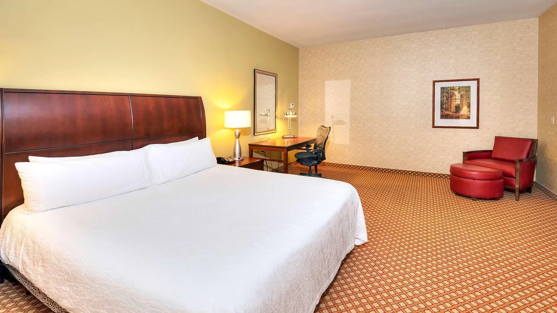Hilton Garden Inn Ottawa Airport